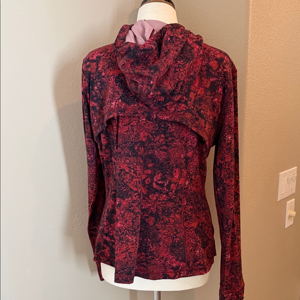 Lululemon Define Women's Red Patterned Jacket - image 6